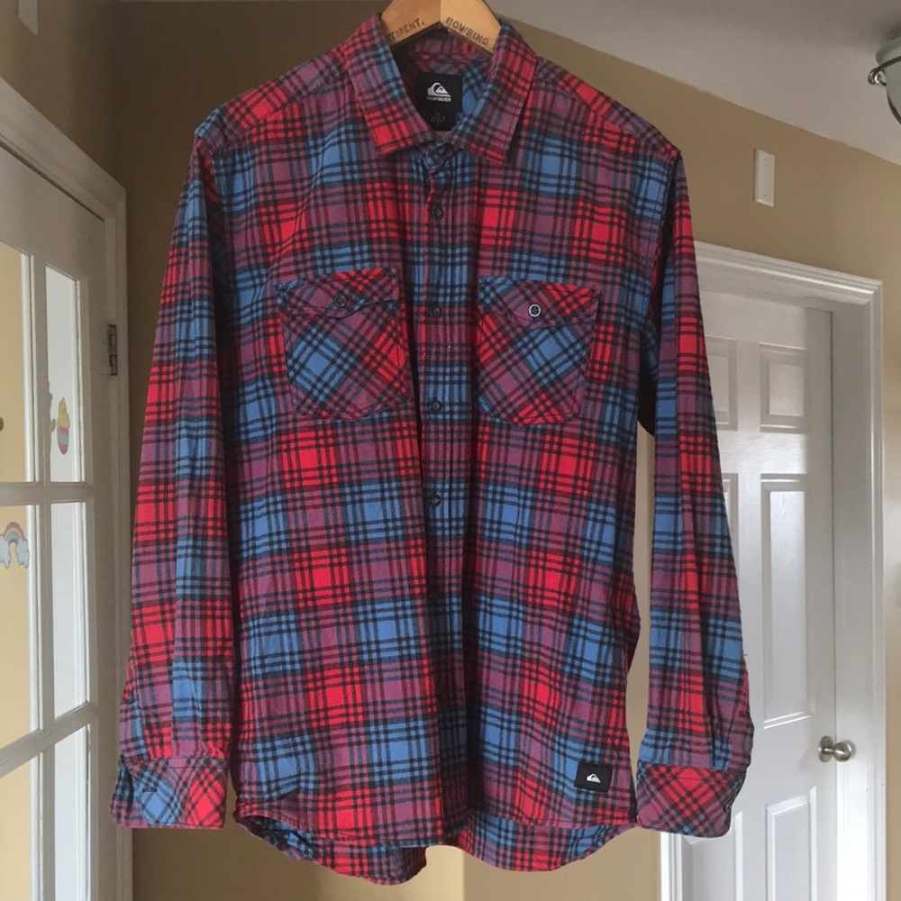 Men’s Quiksilver shirt
